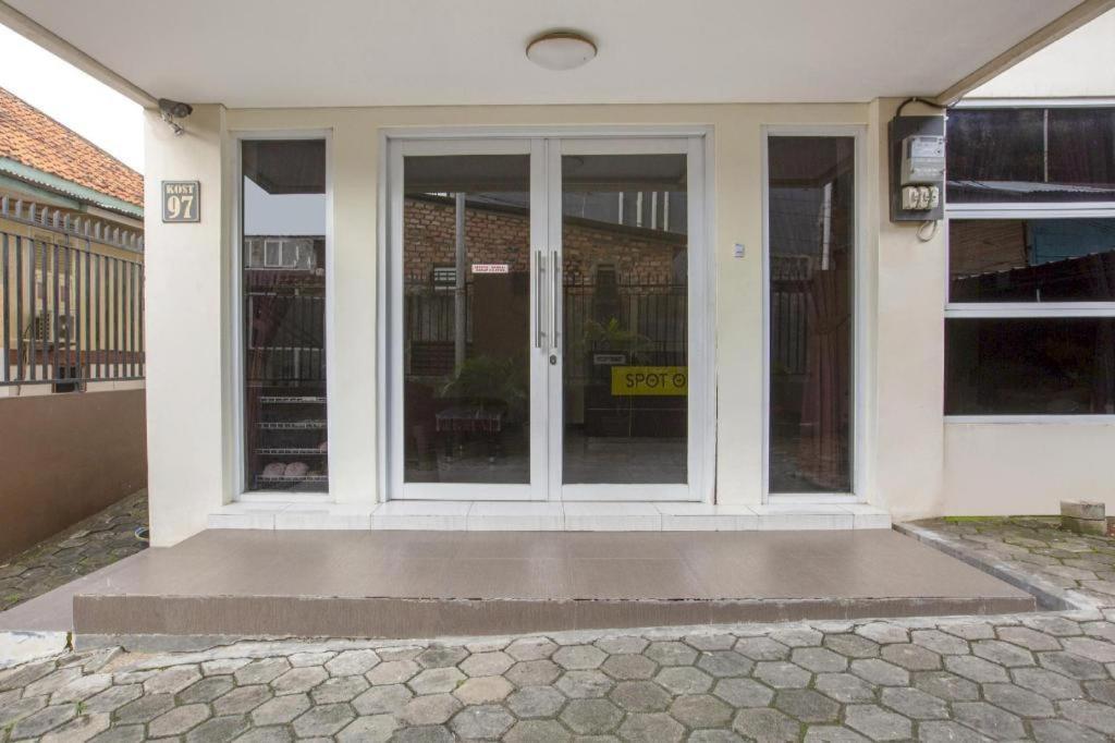 Reddoorz Syariah Near Transmart Mall Palembang Exterior foto